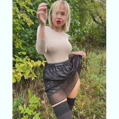 � ��i��     ����  ���a����